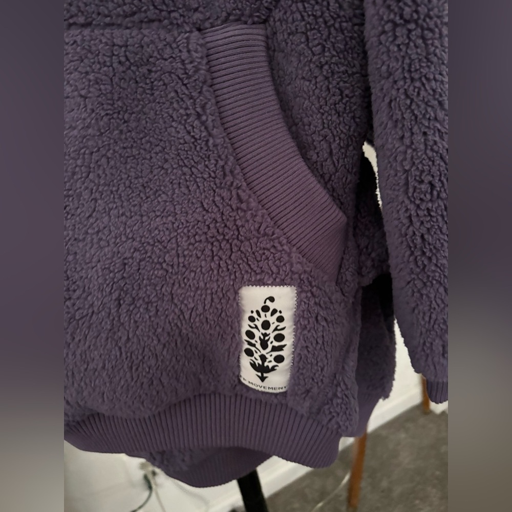 NWT FREE PEOPLE MOVEMENT Scout It Out Fleece Pullover | Graphite MSRP $148 - Picture 8 of 10